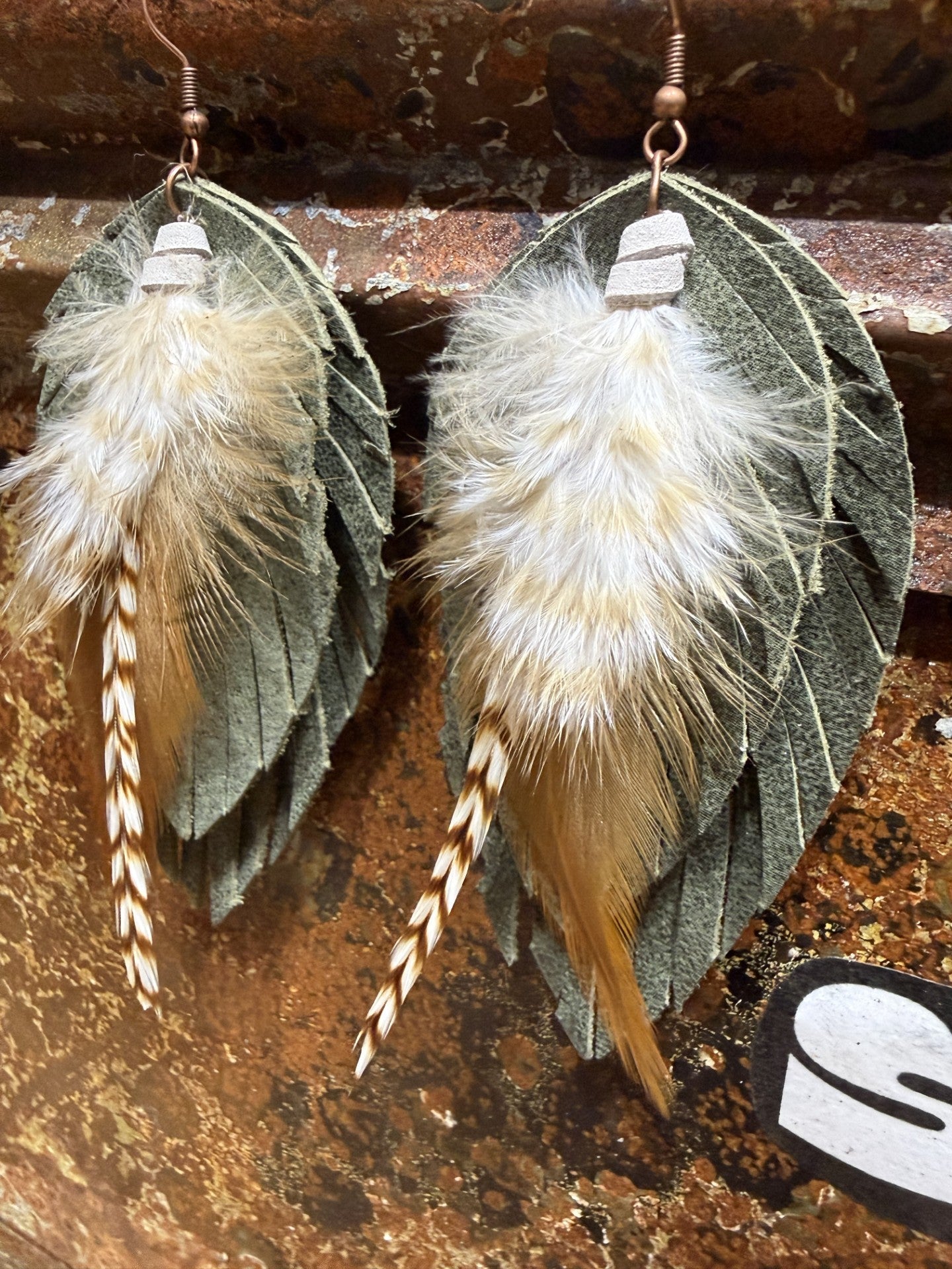 Ronan Fringe Feather Earrings | Olive