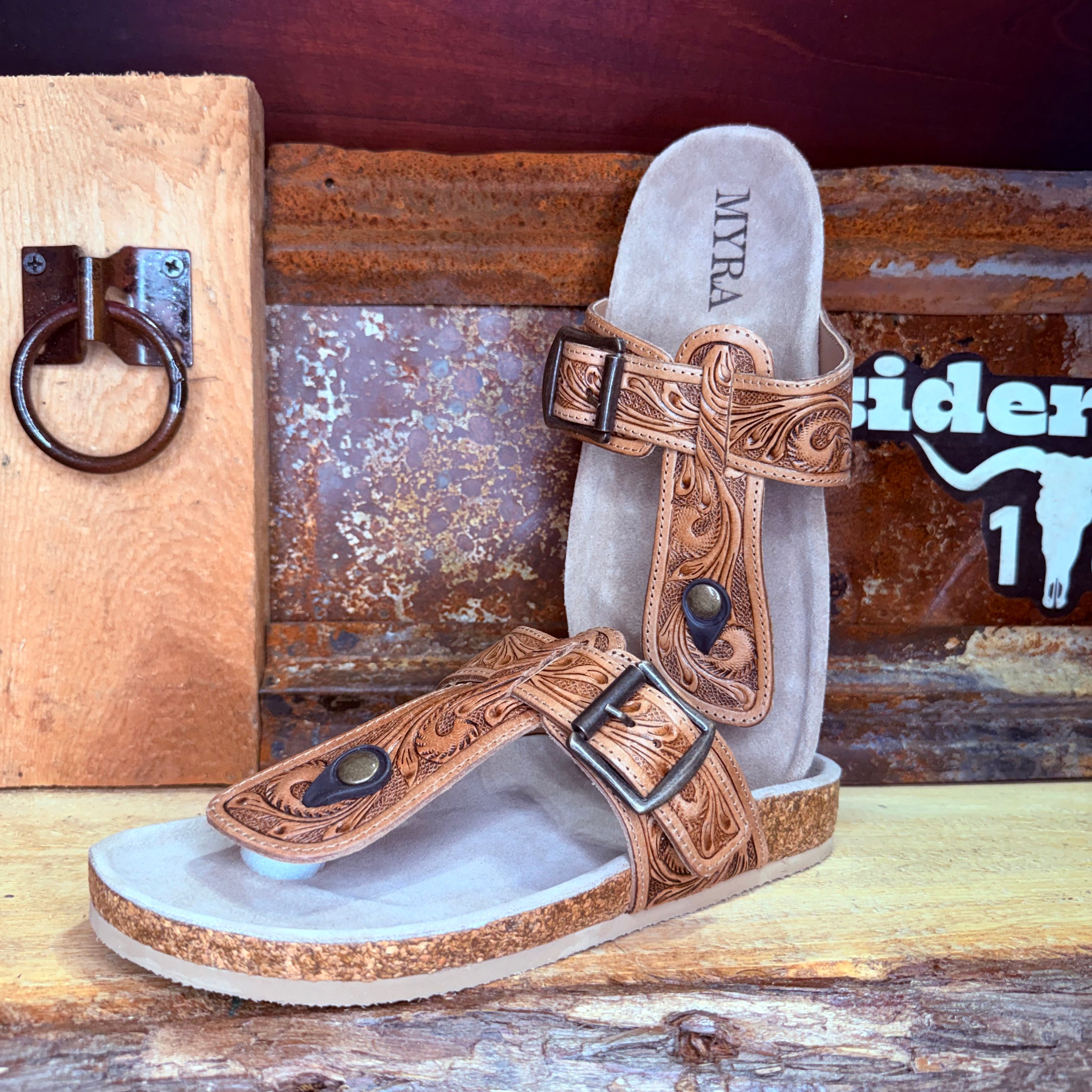 Tooled Ridge Sandals