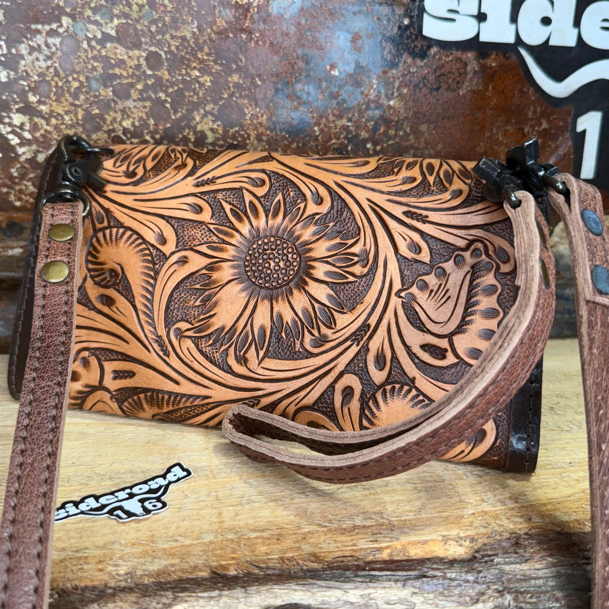 Detailed Diva Small Crossbody